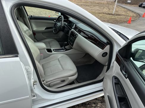Used 2014 Chevrolet Impala LTZ image 14