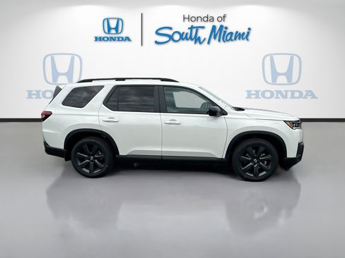 New 2026 Honda Pilot Sport image 8