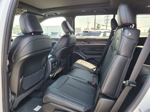 New 2026 Jeep Grand Cherokee L Limited image 12