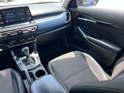 Used 2021 Kia Seltos S FWD image 38