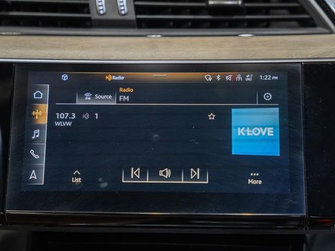 Used 2024 Audi Q8 e-tron Premium Plus image 20