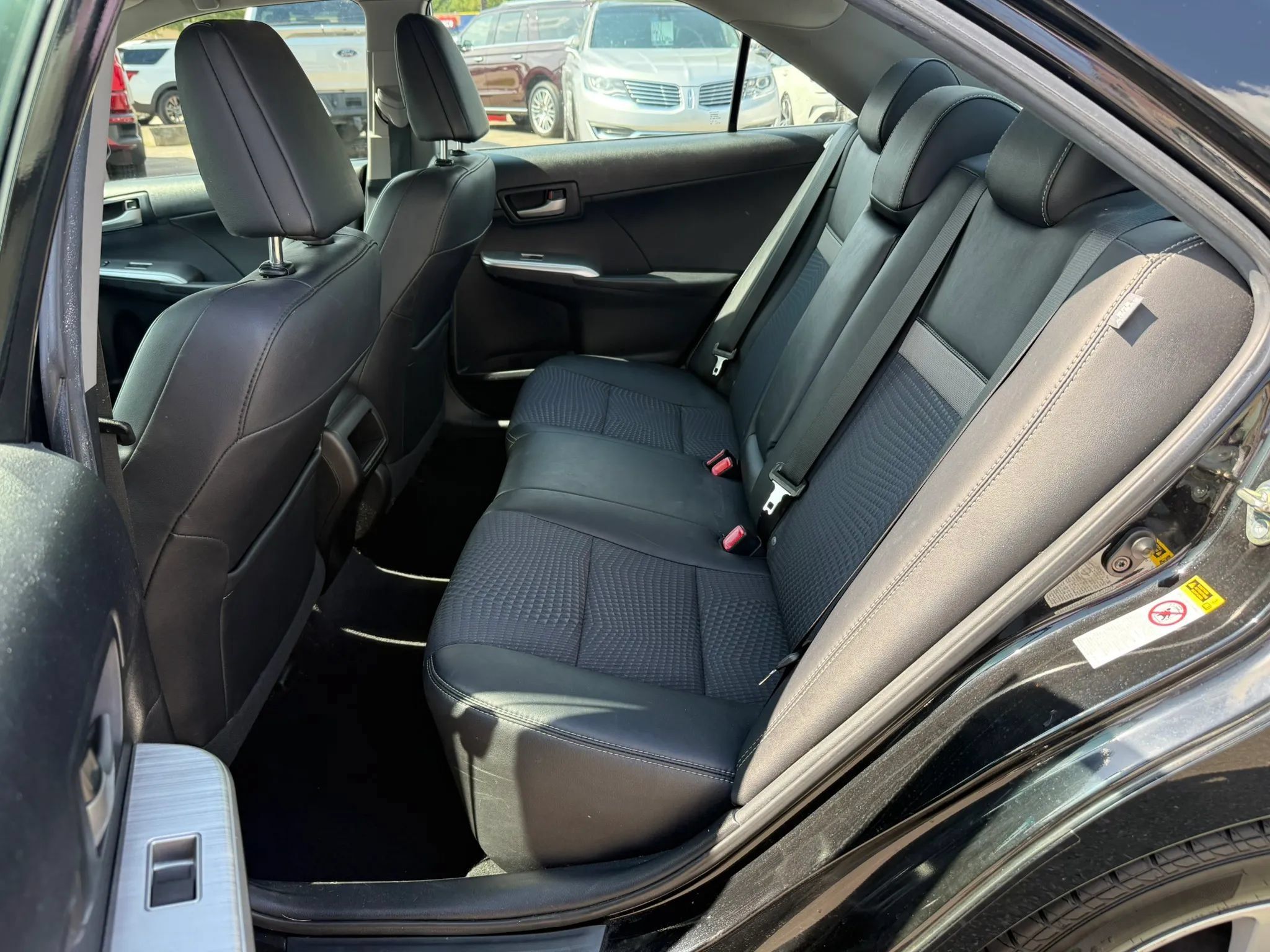 Used 2014 Toyota Camry SE FWD image 23