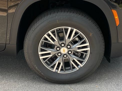 New 2026 Chevrolet Traverse LT FWD image 10