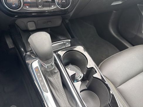 Used 2024 Chevrolet Trax ACTIV w/ Sunroof Package FWD image 61