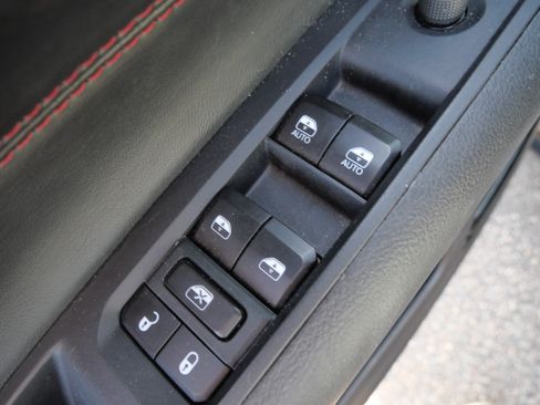 Used 2025 Jeep Compass Trailhawk AWD/4WD image 19