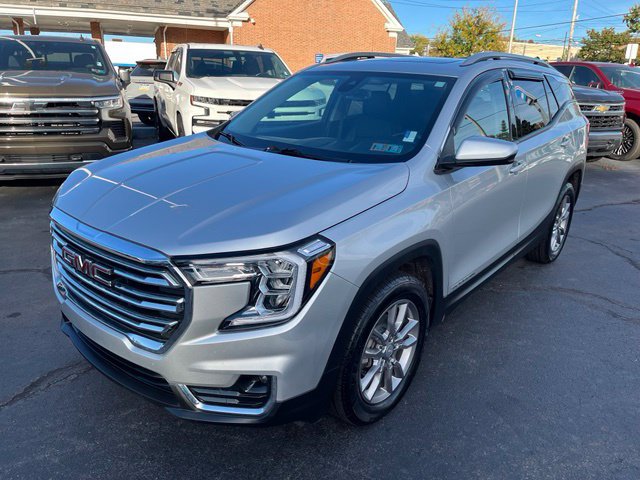 Used 2022 GMC Terrain SLT w/ Infotainment Package II AWD/4WD image 7