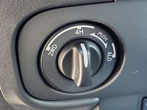 New 2026 Nissan Frontier SV w/ SV Convenience Package image 18