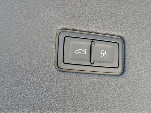 Used 2024 Audi RS Q8 AWD/4WD image 12