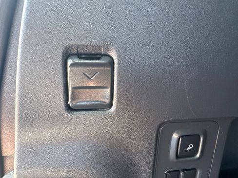 Used 2025 Ford Expedition Platinum AWD/4WD image 17