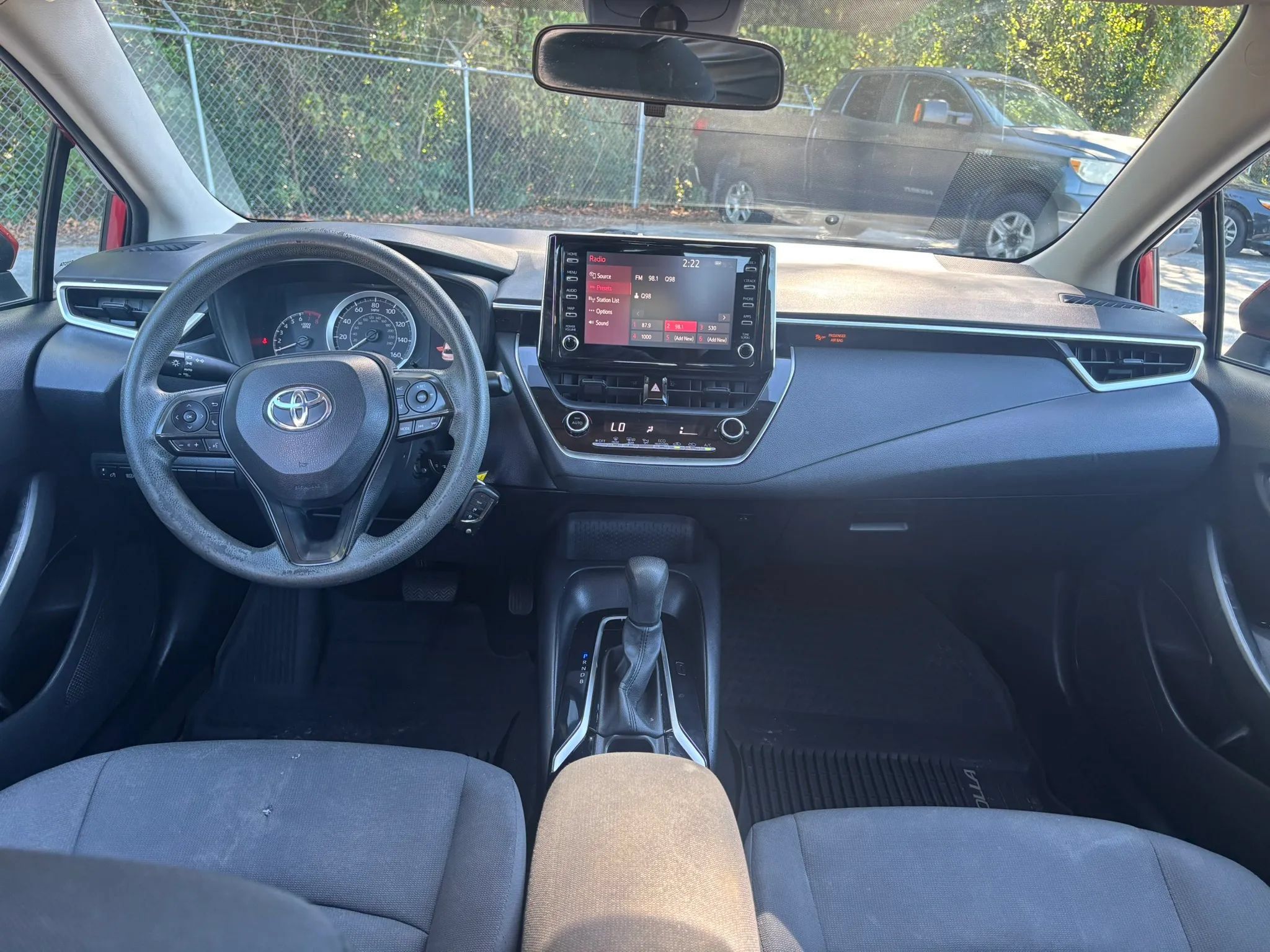 Used 2020 Toyota Corolla LE FWD image 15