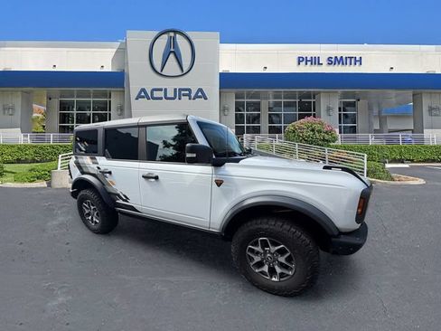 Used 2024 Ford Bronco Badlands AWD/4WD image 3