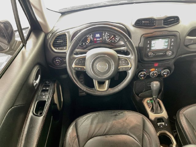 Used 2015 Jeep Renegade Latitude w/ Popular Equipment Group FWD image 22