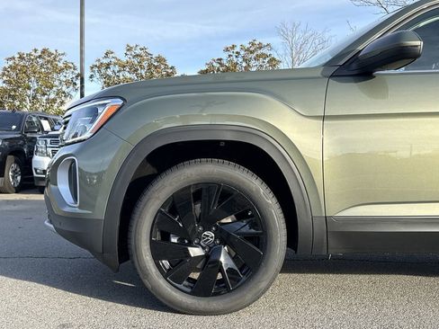 New 2026 Volkswagen Atlas SE image 9