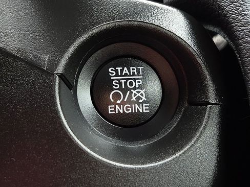 Used 2019 Jeep Compass Trailhawk image 17