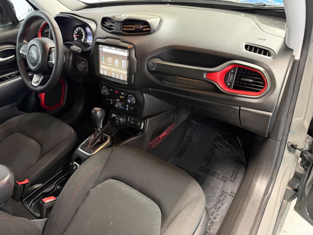 Used 2023 Jeep Renegade Trailhawk AWD/4WD image 27