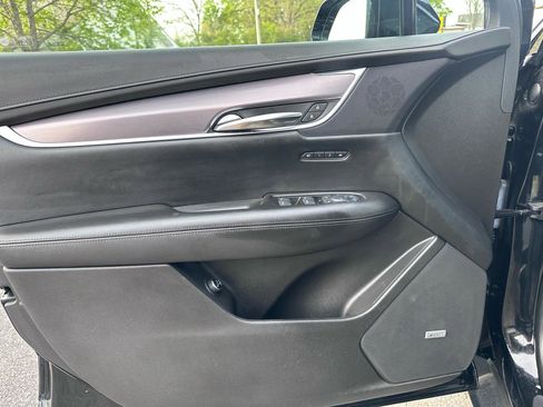 Used 2017 Cadillac XT5 Luxury w/ Driver Awareness Package image 44