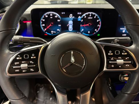 Used 2023 Mercedes-Benz CLA 250 image 21