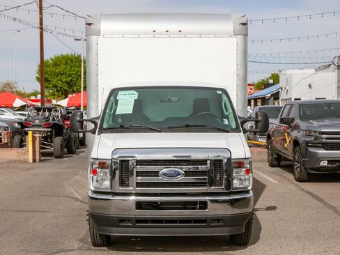 Used 2022 Ford E-450 and Econoline 450 Super Duty w/ Power Windows & Locks Group RWD image 3