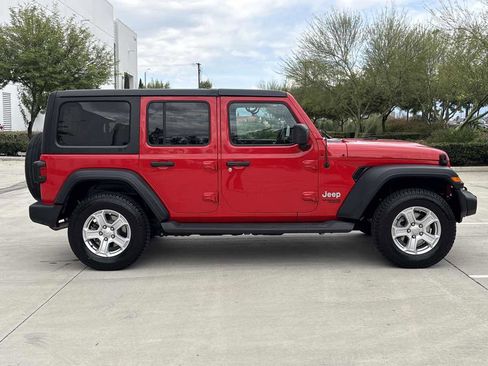 Used 2020 Jeep Wrangler Unlimited Sport S AWD/4WD image 2