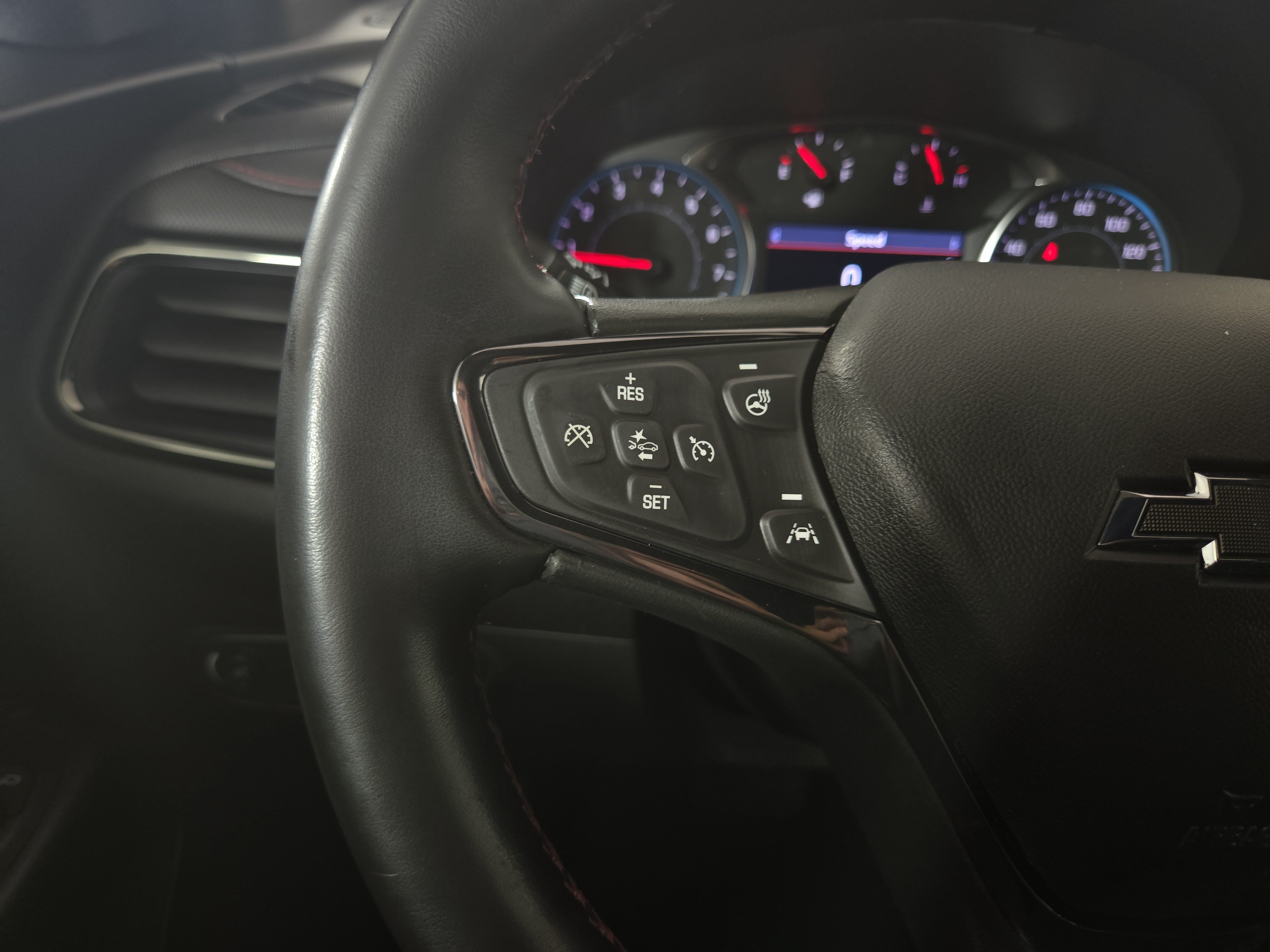 Certified 2023 Chevrolet Equinox RS FWD image 15