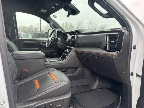 Used 2024 GMC Sierra 2500 AT4 AWD/4WD image 13