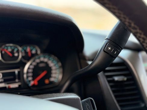 Used 2015 Chevrolet Tahoe LT image 34