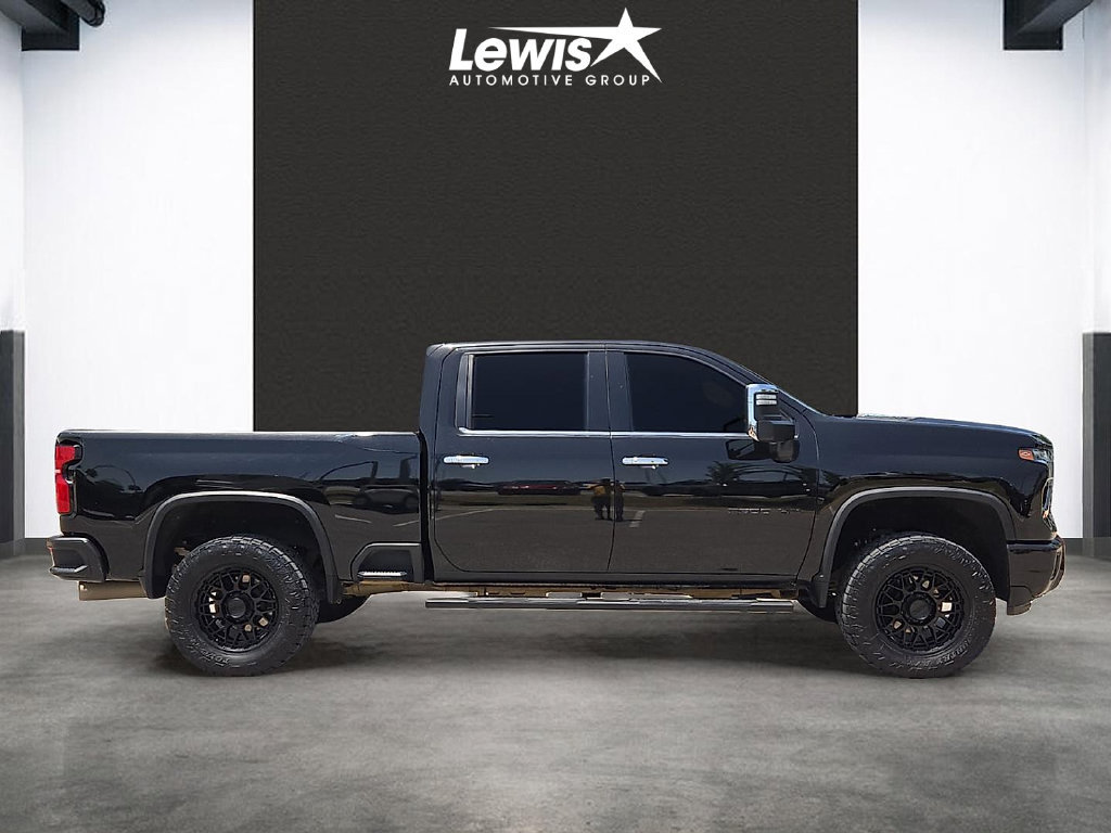 Used 2024 Chevrolet Silverado 3500 LTZ AWD/4WD image 5
