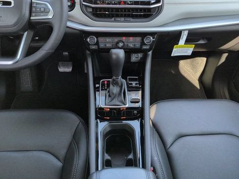 New 2026 Jeep Compass Limited AWD/4WD image 17