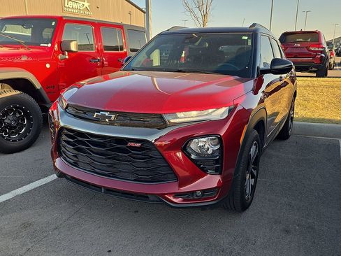 Used 2022 Chevrolet TrailBlazer RS w/ Technology Package FWD image 1