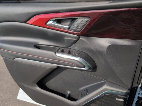 Certified 2026 Chevrolet Traverse RS w/ LPO, Floor Liner Package FWD image 15