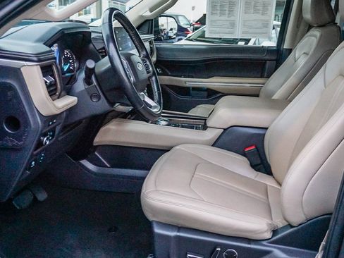 Used 2024 Ford Expedition Max Limited image 18
