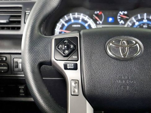 Used 2015 Toyota 4Runner Limited AWD/4WD image 26