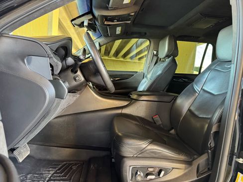 Used 2019 Cadillac Escalade Platinum image 12