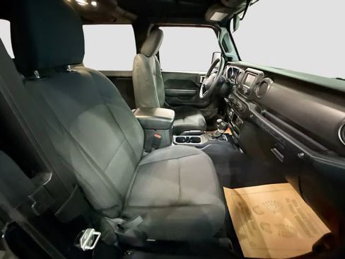 Used 2021 Jeep Wrangler Sport image 28