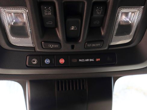 Used 2024 Chevrolet Silverado 1500 ZR2 w/ Technology Package AWD/4WD image 33