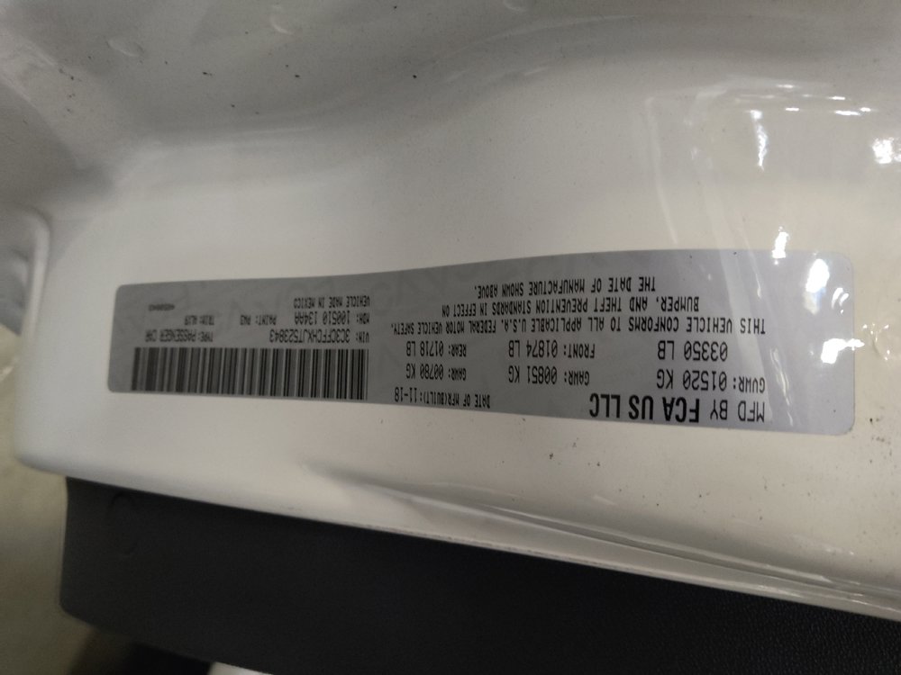 Used 2018 FIAT 500 Lounge FWD image 33