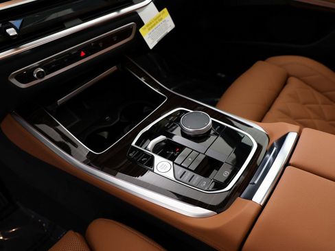 New 2026 BMW X5 sDrive40i image 17