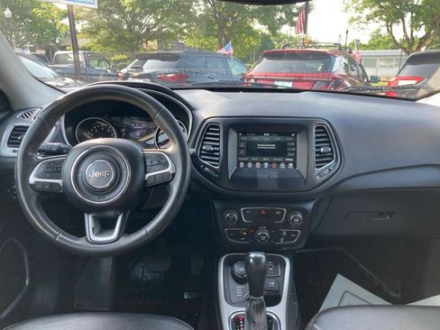 Used 2021 Jeep Compass Latitude AWD/4WD image 5