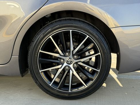 Used 2024 Toyota Camry SE image 14