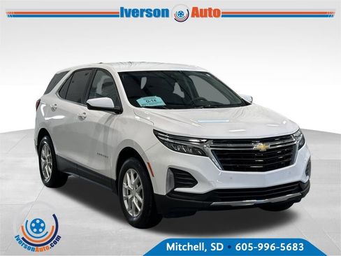 Used 2024 Chevrolet Equinox LT w/ LPO, Floor Liner Package image 1