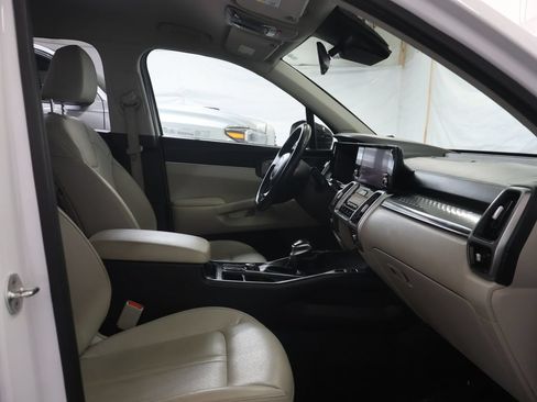 Used 2022 Kia Sorento S FWD image 9