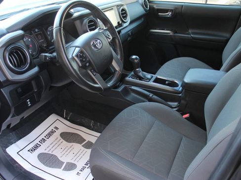 Used 2016 Toyota Tacoma TRD Off-Road w/ Towing Package image 16