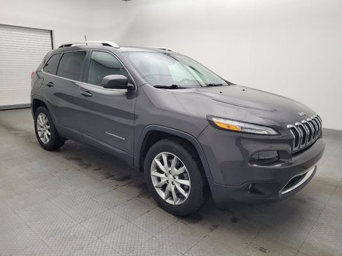 Used 2018 Jeep Cherokee Limited image 11