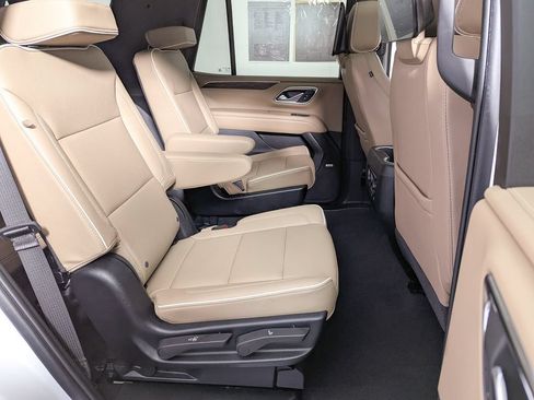 Used 2024 Chevrolet Tahoe Premier RWD image 39