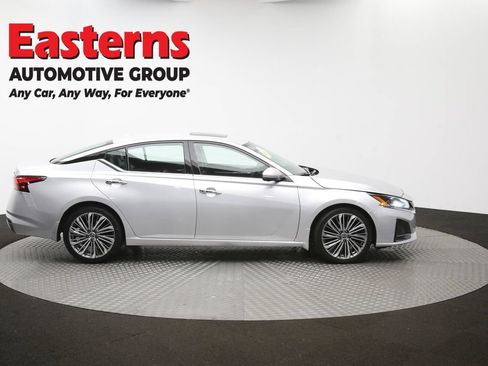 Used 2023 Nissan Altima 2.5 SL FWD image 47