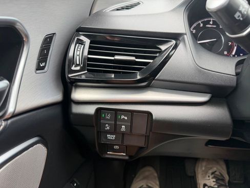 Used 2019 Acura RDX AWD w/ Technology Package image 16