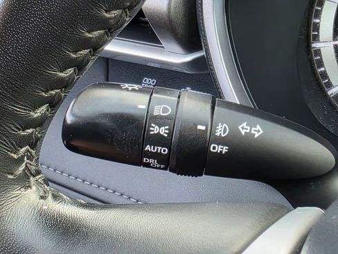 Used 2022 Toyota Highlander XLE image 37