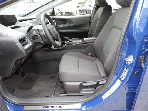 Used 2026 Toyota Prius LE FWD image 16