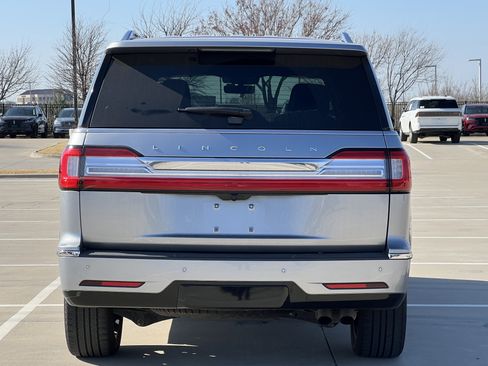 Used 2021 Lincoln Navigator Reserve image 8
