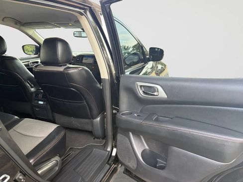 Used 2019 Nissan Pathfinder SV w/ Rock Creek Edition AWD/4WD image 17